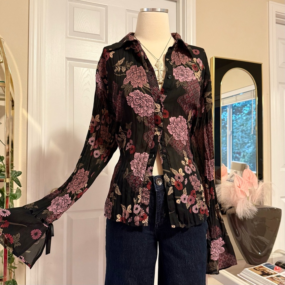 ❌SOLD❌ Vintage Brown & Pink Floral Plissé Blouse